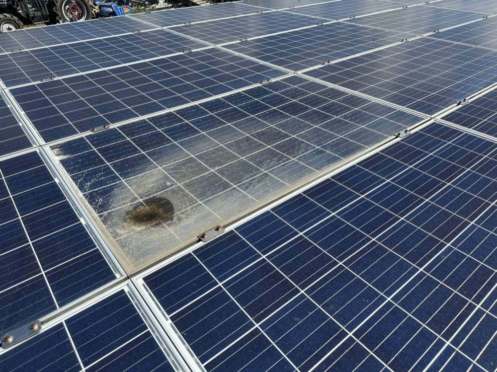 太陽光パネル交換の施工例 1